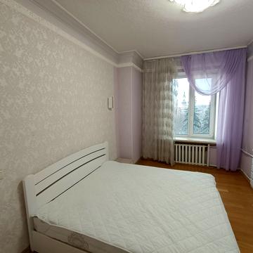 Університетська вул., 9