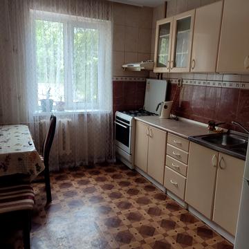 Тетяни Яблонської вул., 1