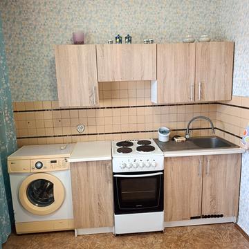 Леоніда Бикова бульв., 4