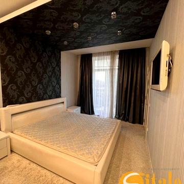 Фанатська вул., 17