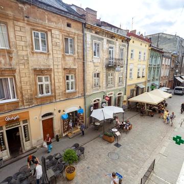 Сербська вул., 8
