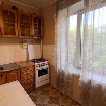 Лесі Українки бульв., 24