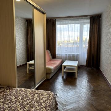 Вінстона Черчилля вул. (Червоноткацька), 29