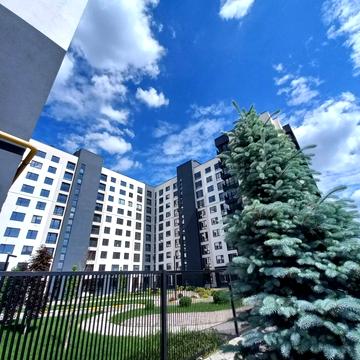 Івана Кожедуба вул., (Будинок 1)