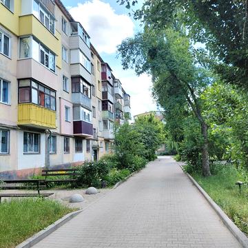 Охтирська вул., 24