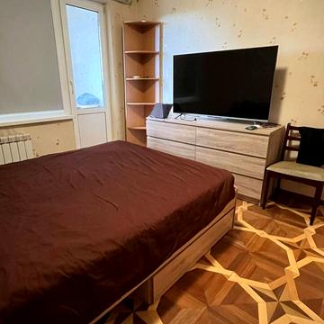 Мирослава Поповича вул. (Семашка), 16