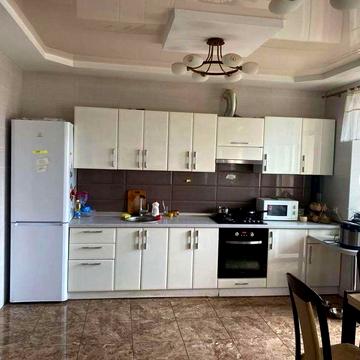 Олександрівський просп. (Косіора), 69д