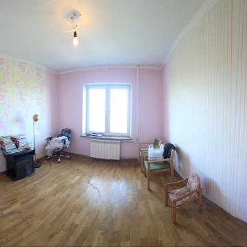 Дніпровські Пороги вул., 35