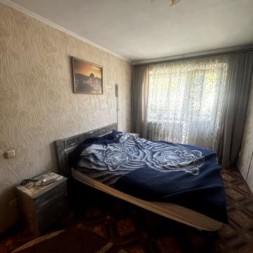 Камянецька вул., 66