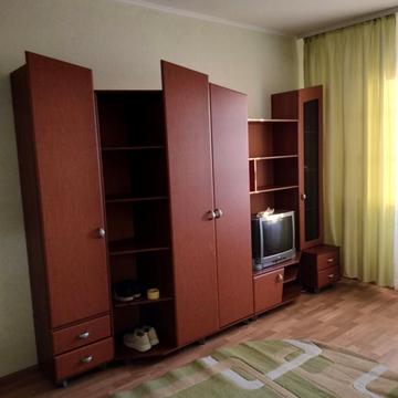 Рональда Рейгана вул., 42