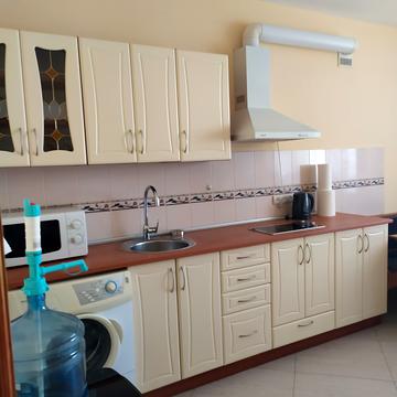 Кадетський Гай вул., 3