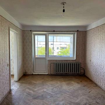 Каховська вул., 15