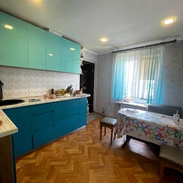 Залютинська вул., 2/2