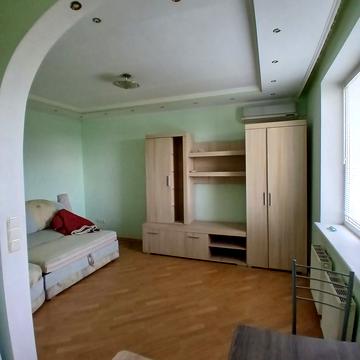 Івана Кавалерідзе вул. (), 25