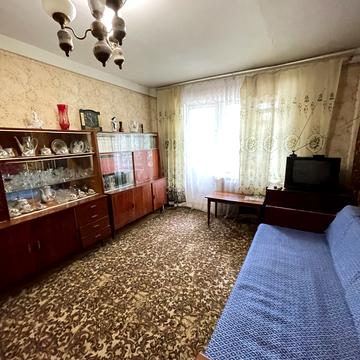 Салютна вул., 20