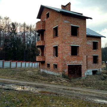 Лесі Українки, 13