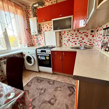 Олександра Поля просп. (Кірова), 90