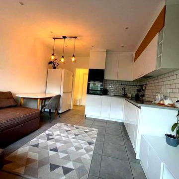 Салютна вул., (Будинок 02301-02303)