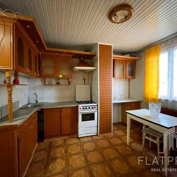 Михайла Котельникова вул., 7