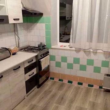 Романа Шухевича просп. (Генерала Ватутіна), 8