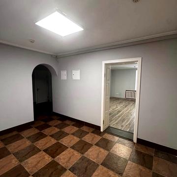 Героїв Майдану вул. (Червоноармійська), 75