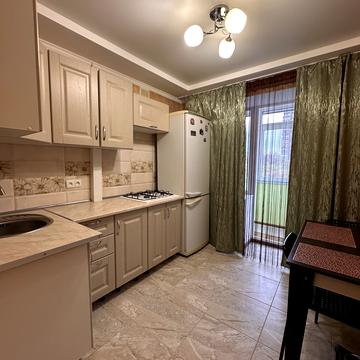 Харківська вул., 2/1