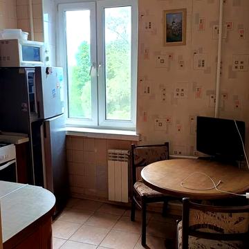 Уманська вул., 37