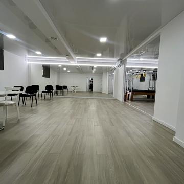 Академіка Корольова вул., 5/4