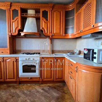 Архітектора Вербицького вул., 8