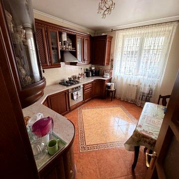 Української Дивізії вул., 8а