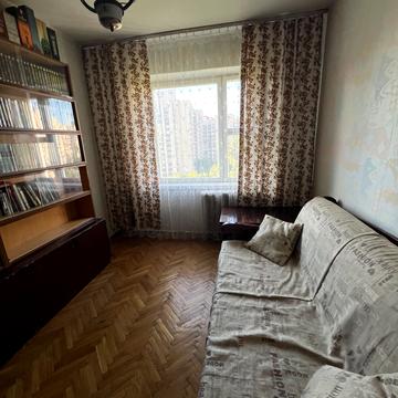 Оболонський просп., 22