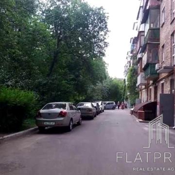 Смілянська вул., 1