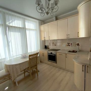 Літературна вул., 8