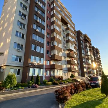 Співдружності вул., 10