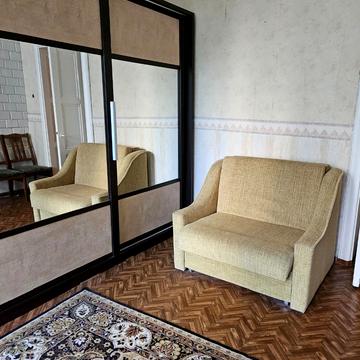 Вячеслава Чорновола вул., 9