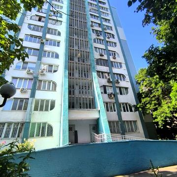 Італійський бульв., 1/1