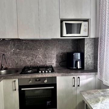 Академіка Корольова вул., 23