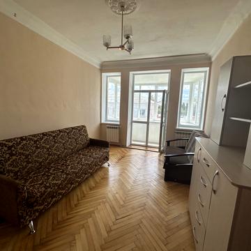 Перемоги вул., 5
