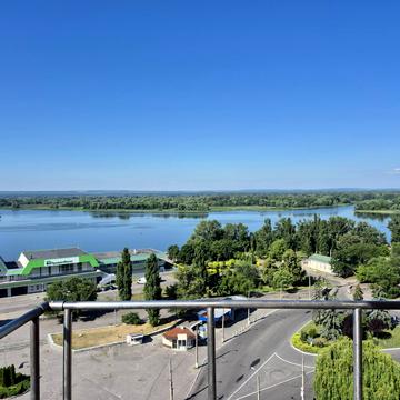 Університетська вул. (Першотравнева), 3