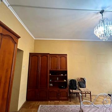 Гетьмана Петра Дорошенка вул. (Жовтнева), 33