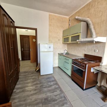 Полтавська вул., 29-Є