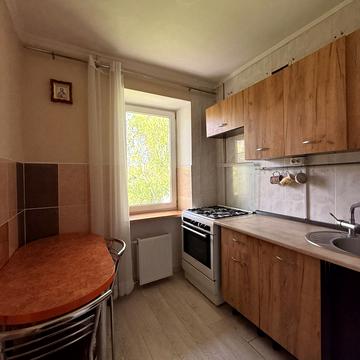 Захисників України вул. (1-го Травня), 2а
