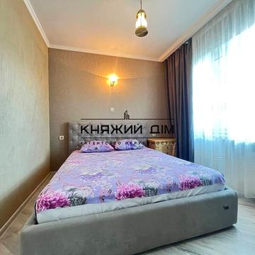 Софії Русової вул., 7