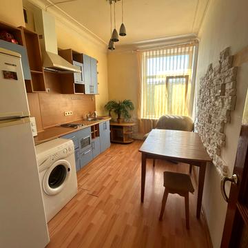 Прорізна вул., 6