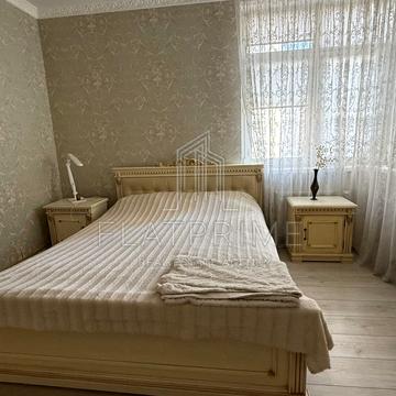 Єлизавети Чавдар вул., 8