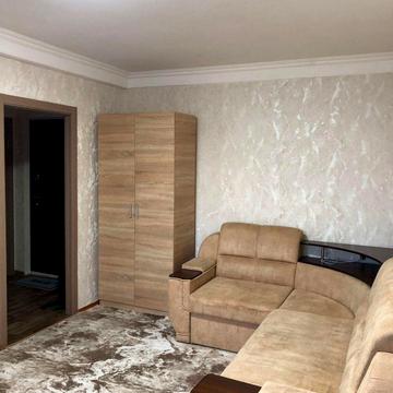 Йорданська вул. (Лайоша Гавро), 8