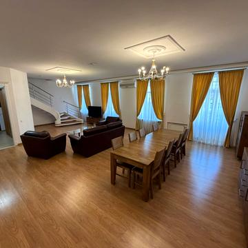 Тараса Шевченка пров., 13/21