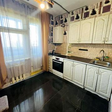 Леся Курбаса просп., 17