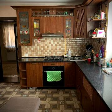 Симона Петлюри вул., 46