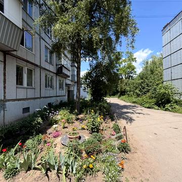 Уласа Самчука вул., 13/18